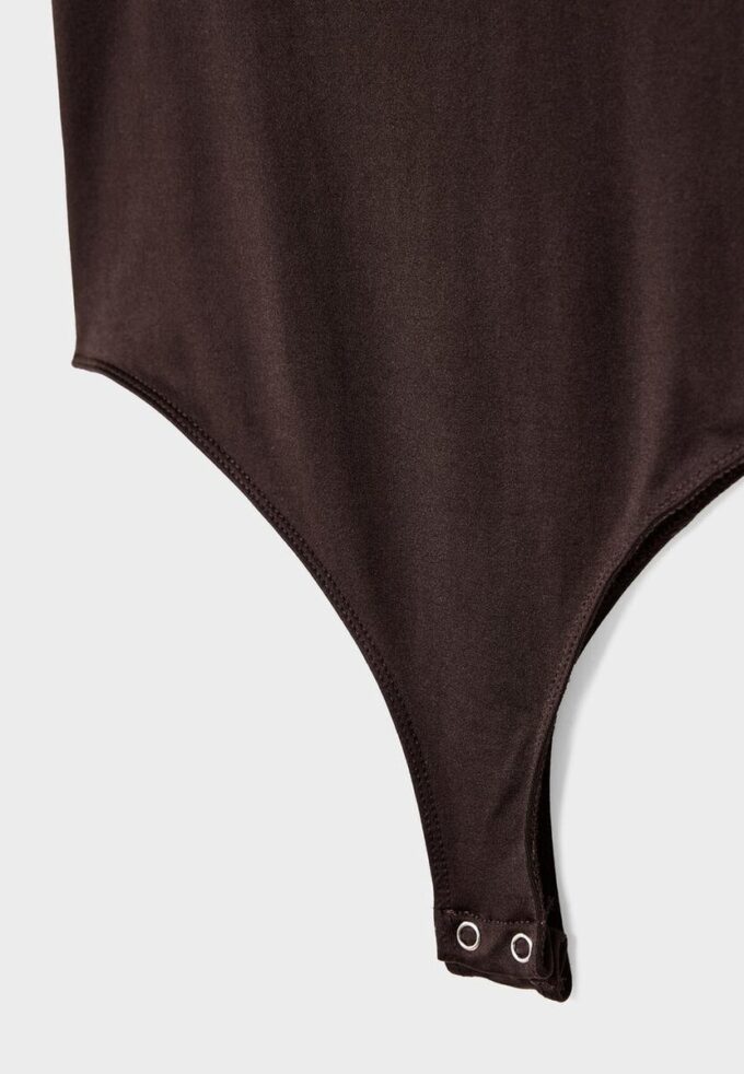 Polyamidové body s čtvercovým výstřihem Polyamidové body s čtvercovým výstřihem