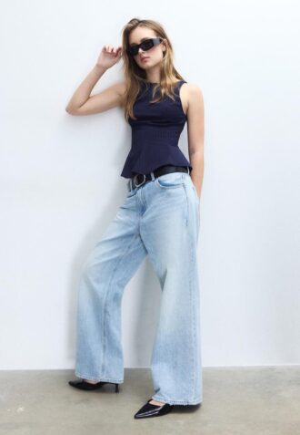 Pruhovaný top bez rukávů s volánkem