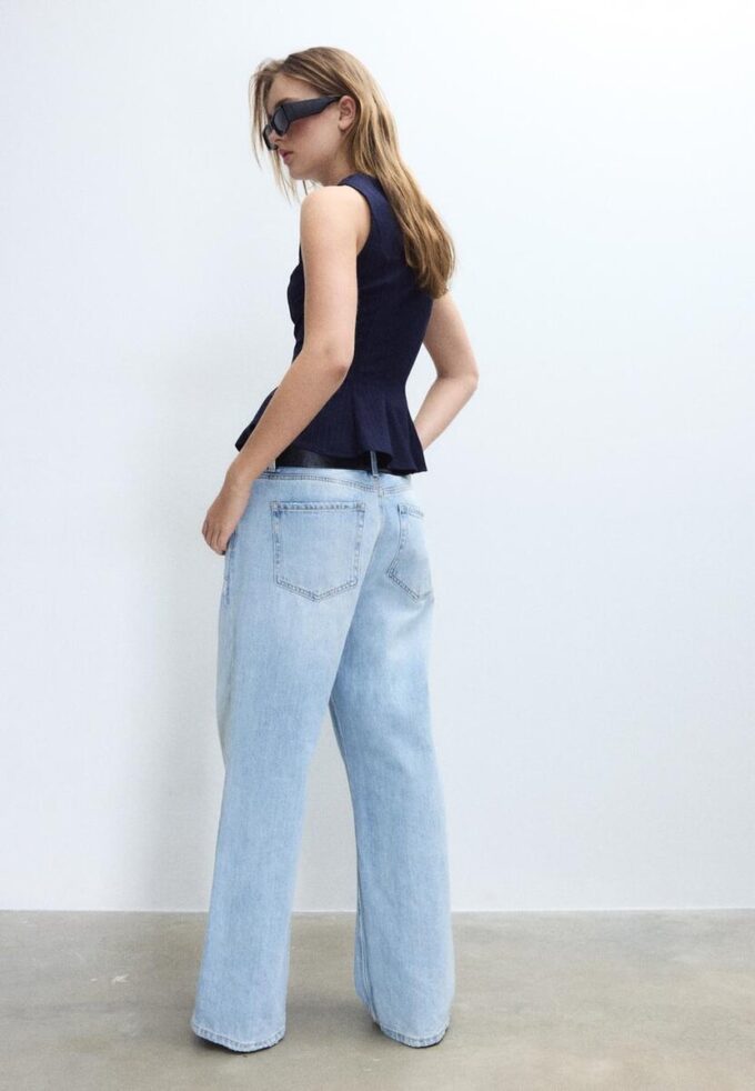 Pruhovaný top bez rukávů s volánkem Pruhovaný top bez rukávů s volánkem