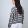Pruhovaný zkrácený pletený svetr