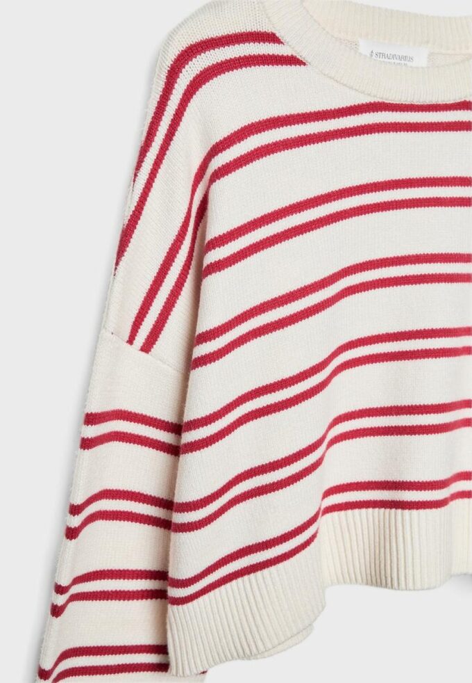 Pruhovaný zkrácený pletený svetr