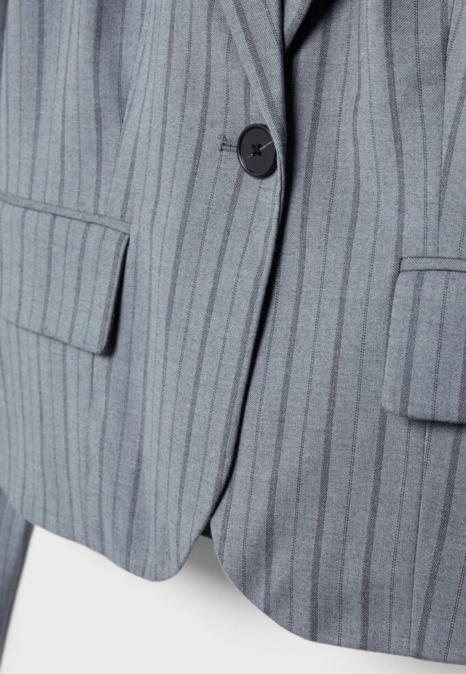 Pruhované zkrácené sako