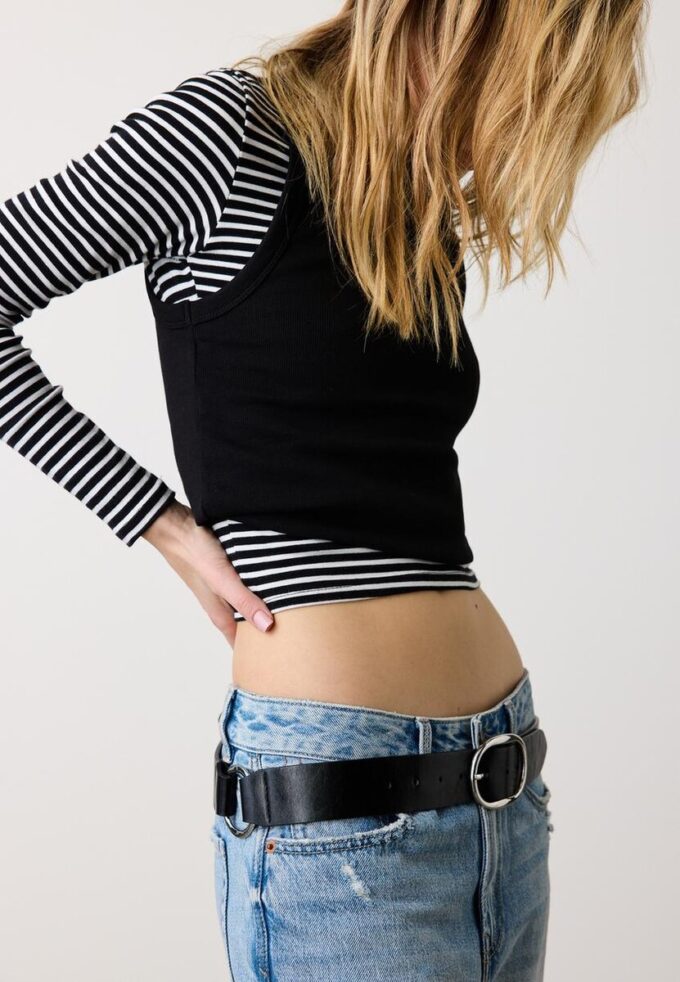 Pás s boční sponou