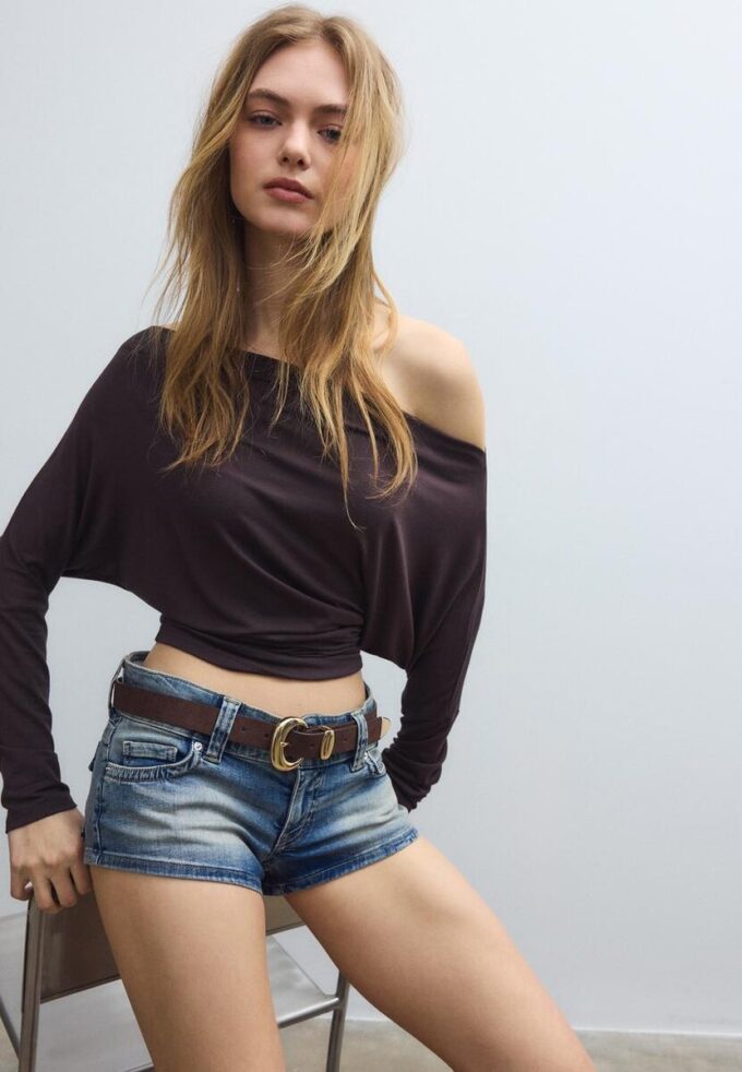 Pás s masivní sponou