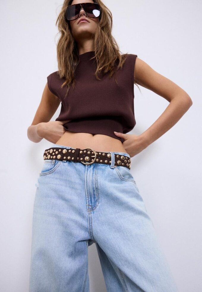 Pásek s nepravidelnými cvočky