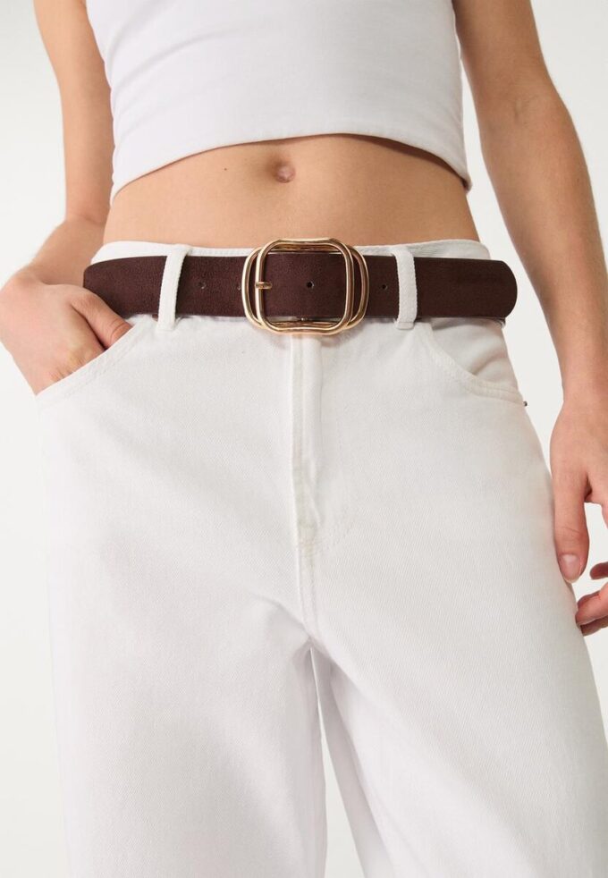 Pásek s překrývající se sponou