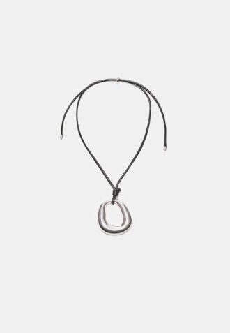 Šňůrkový náhrdelník s přívěskem