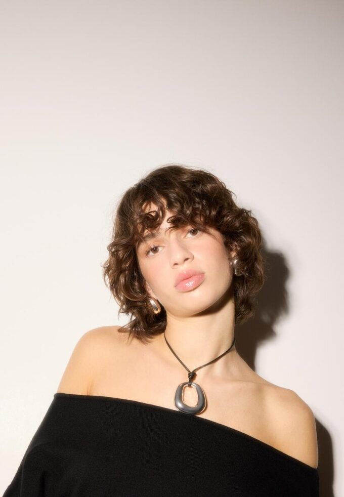 Šňůrkový náhrdelník s přívěskem