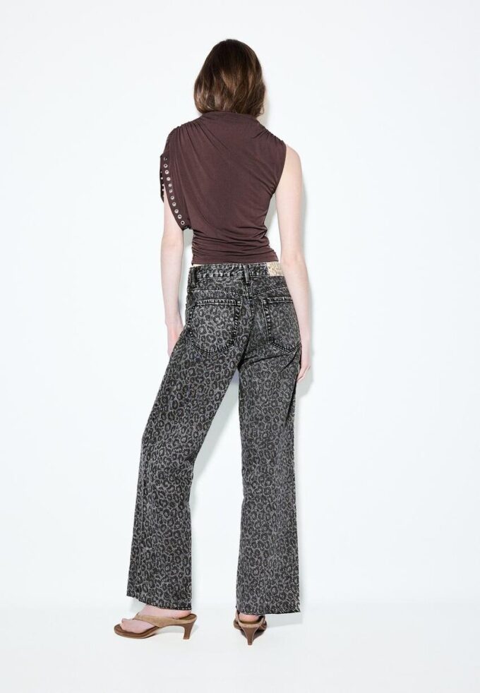 Rovné džíny s Wide Leg potisky a leopardím potiskem Rovné džíny s Wide Leg potisky a leopardím potiskem