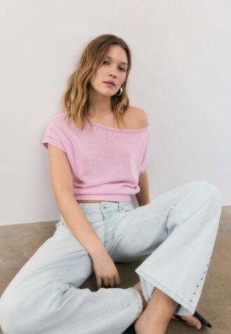 Rustikální pletená top s lodičkovým výstřihem Rustikální pletená top s lodičkovým výstřihem