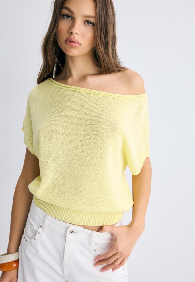 Rustikální pletená top s lodičkovým výstřihem Rustikální pletená top s lodičkovým výstřihem