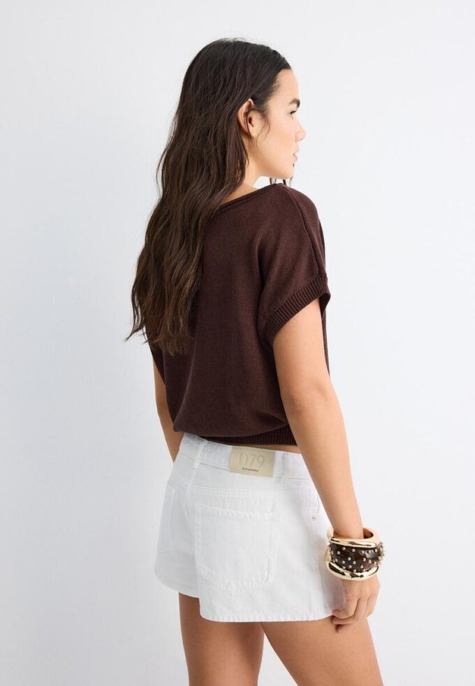 Rustikální pletená top s lodičkovým výstřihem