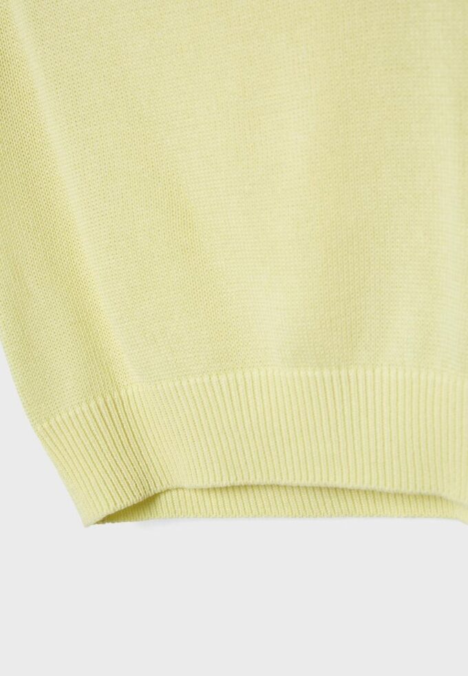 Rustikální pletená top s lodičkovým výstřihem Rustikální pletená top s lodičkovým výstřihem