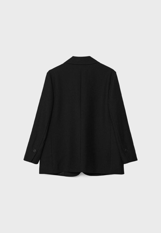 Sako s klasickým střihem