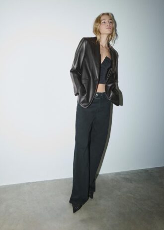 Sako s koženým efektem a regular fit střihem