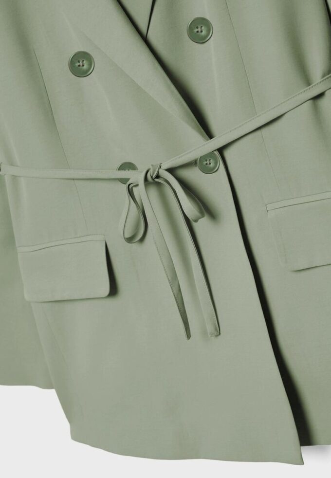 Sako s páskem Sako s páskem