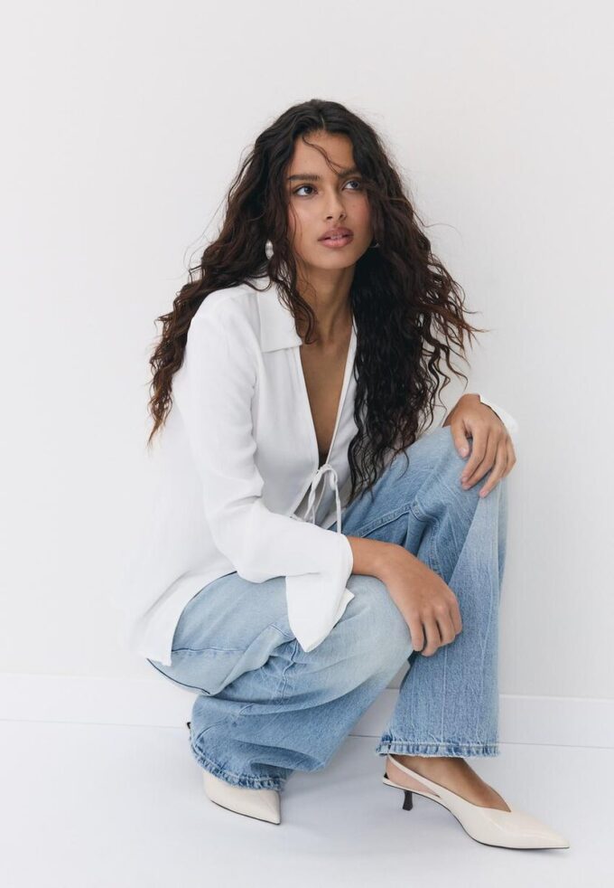 Saténová košile s vázáním