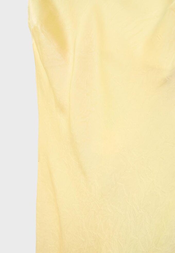 Saténové midi šaty