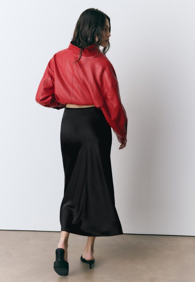 Saténová midi sukně Saténová midi sukně