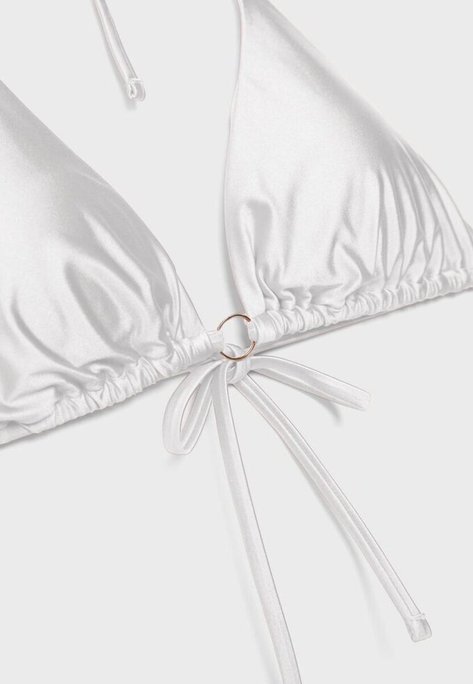 Saténové trojúhelníkové topy