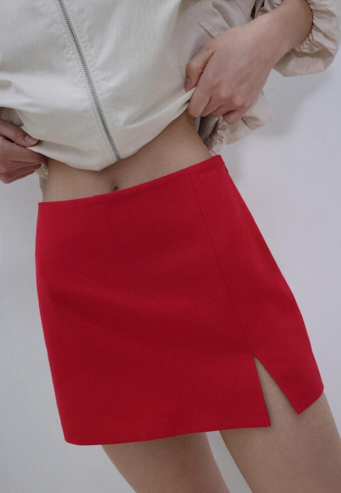 Skort s bočním rozparkem