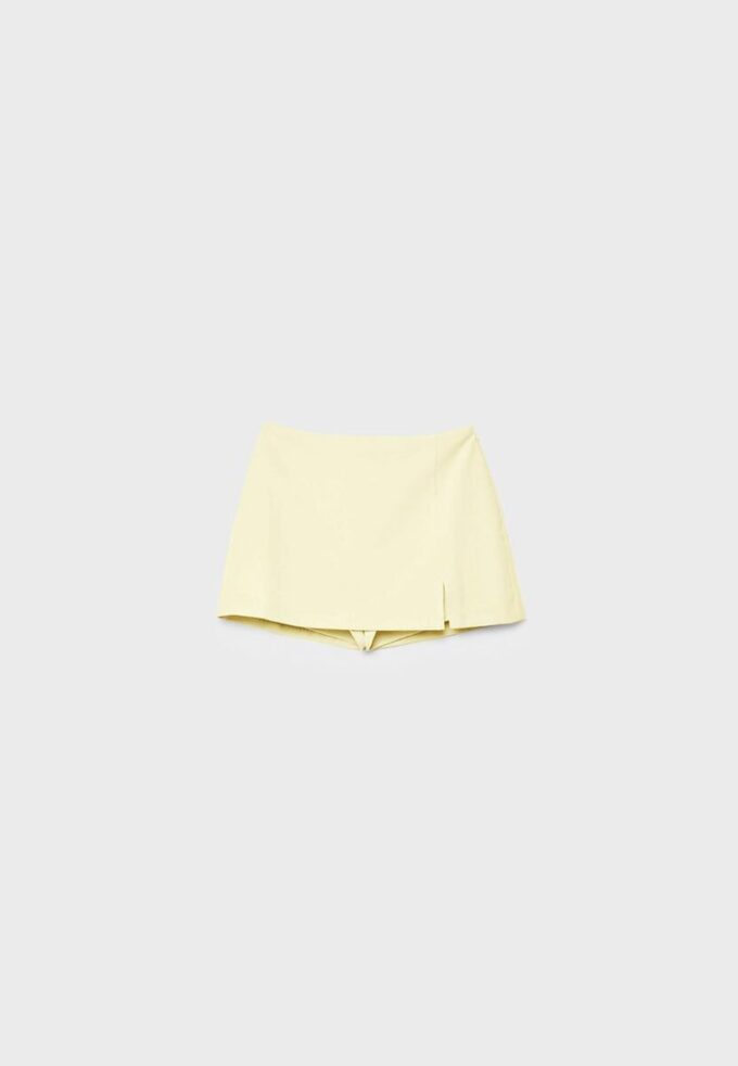 Skort s bočním rozparkem