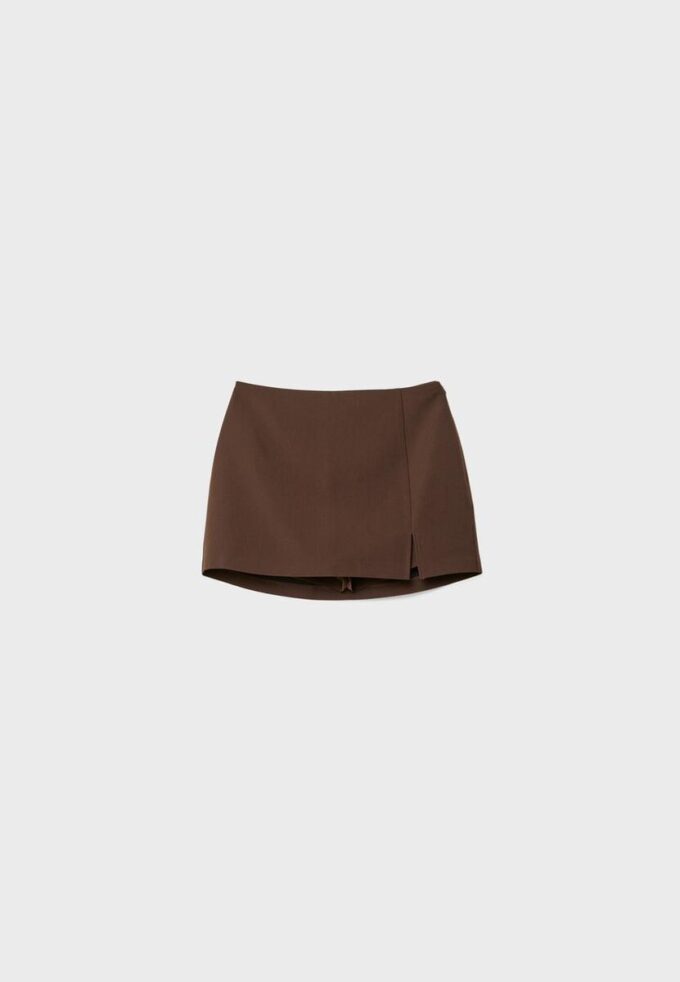 Skort s bočním rozparkem Skort s bočním rozparkem