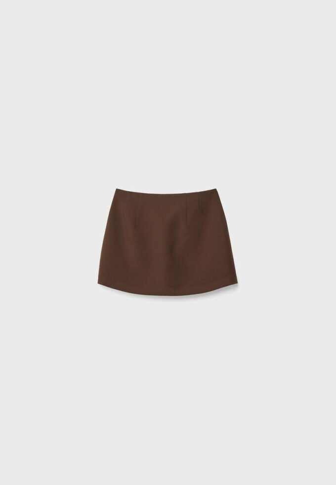 Skort s bočním rozparkem Skort s bočním rozparkem