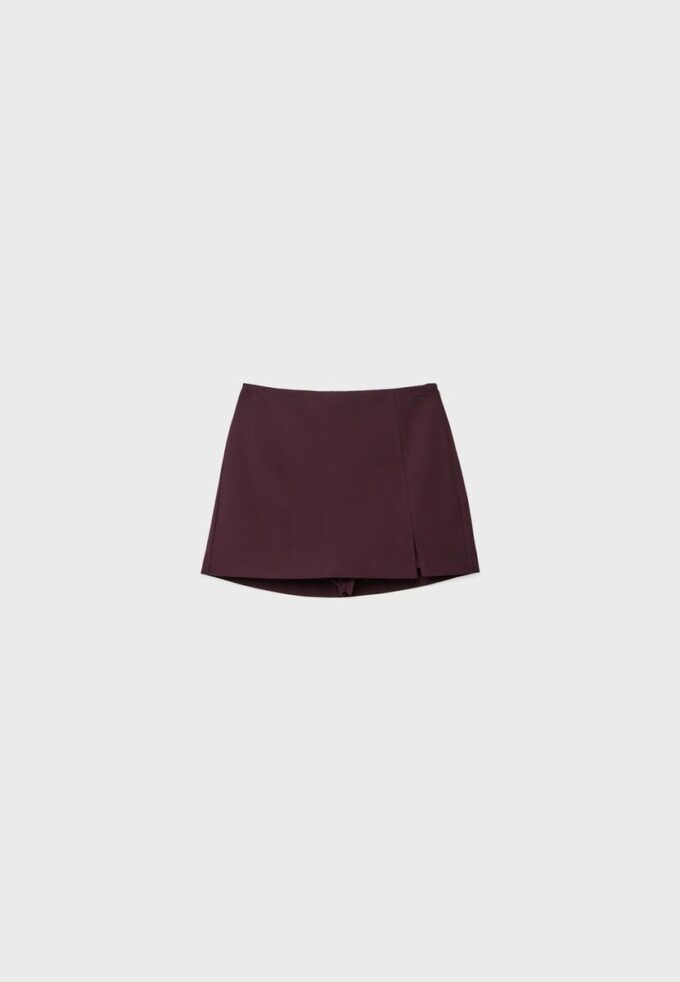 Skort s bočním rozparkem Skort s bočním rozparkem
