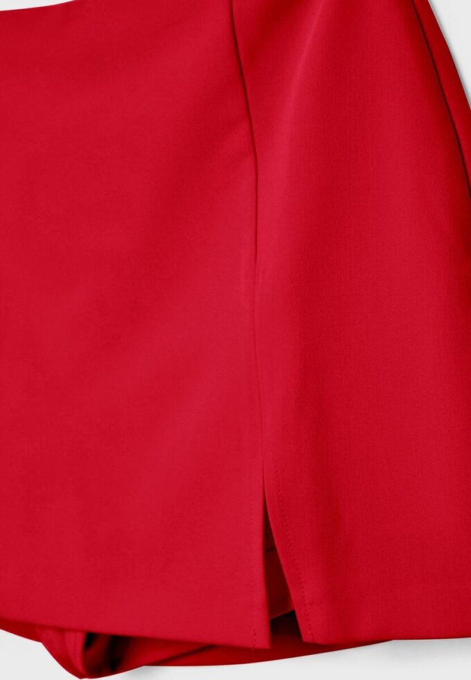 Skort s bočním rozparkem