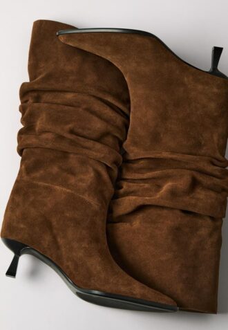 Slouchy kožené boty s nízkým podpatkem Slouchy kožené boty s nízkým podpatkem