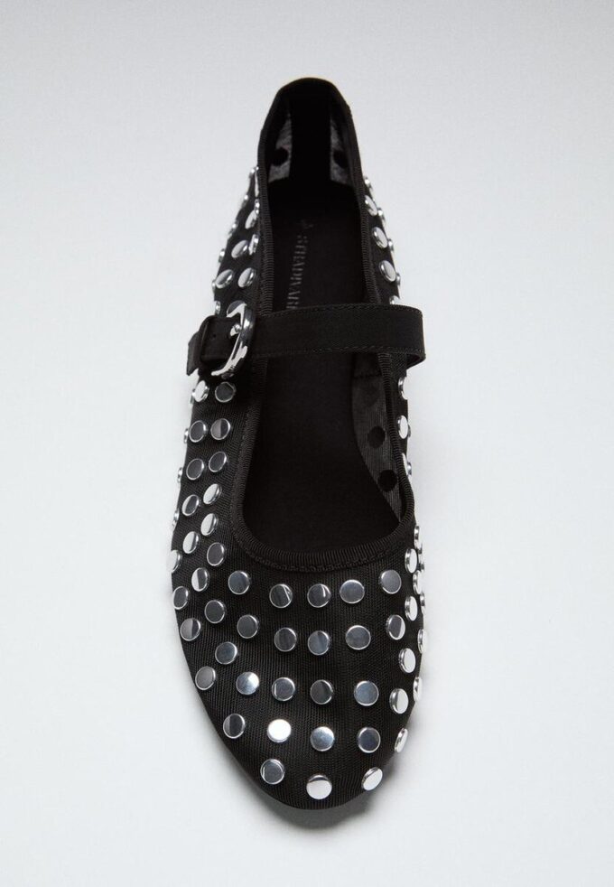 Síťované baleríny s cvočky