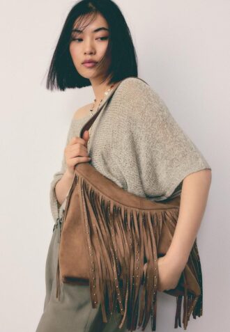 Taška přes rameno Jemné na dotek s třásněmi
