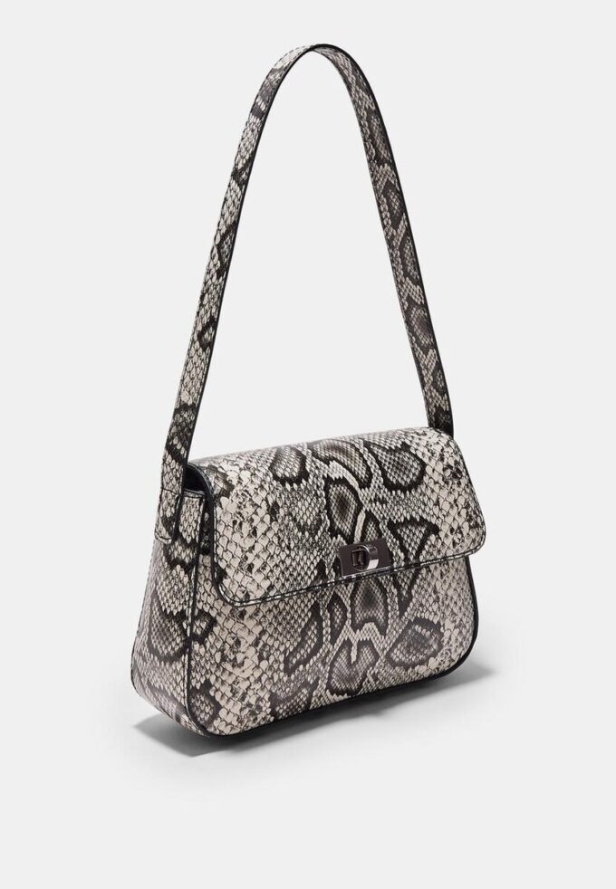 Taška přes rameno s klopou