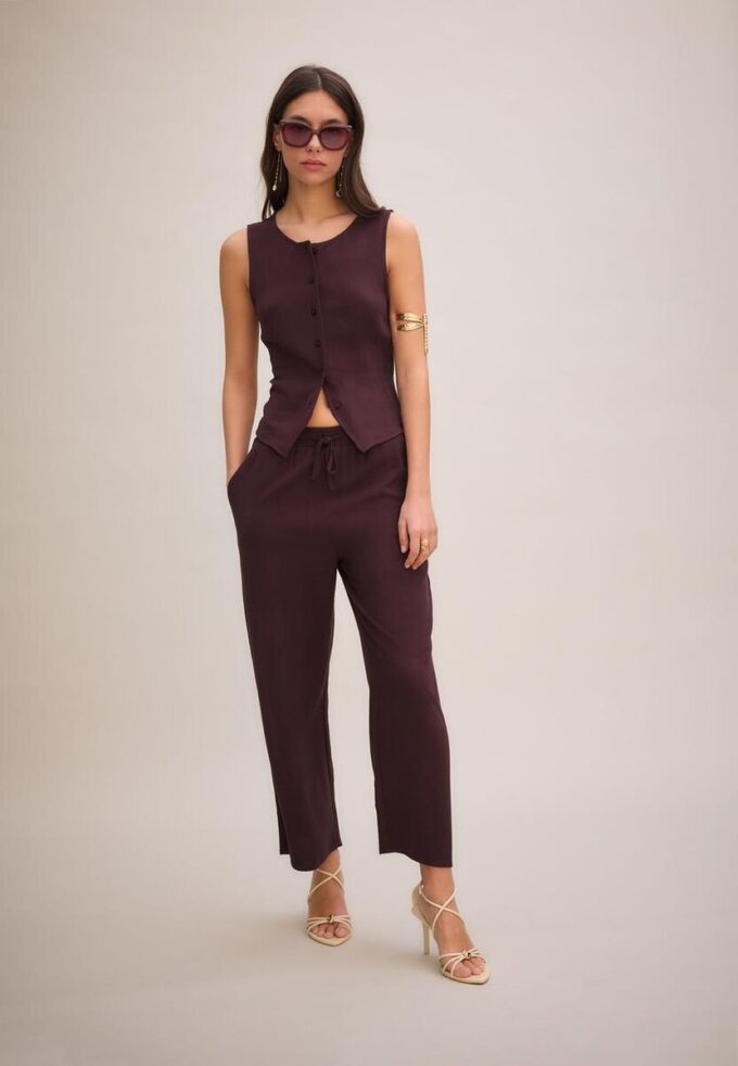 Top bez rukávů s knoflíky