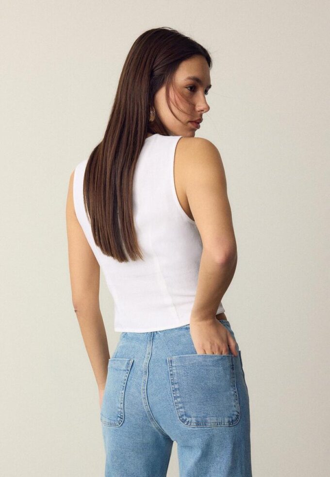 Top bez rukávů s knoflíky