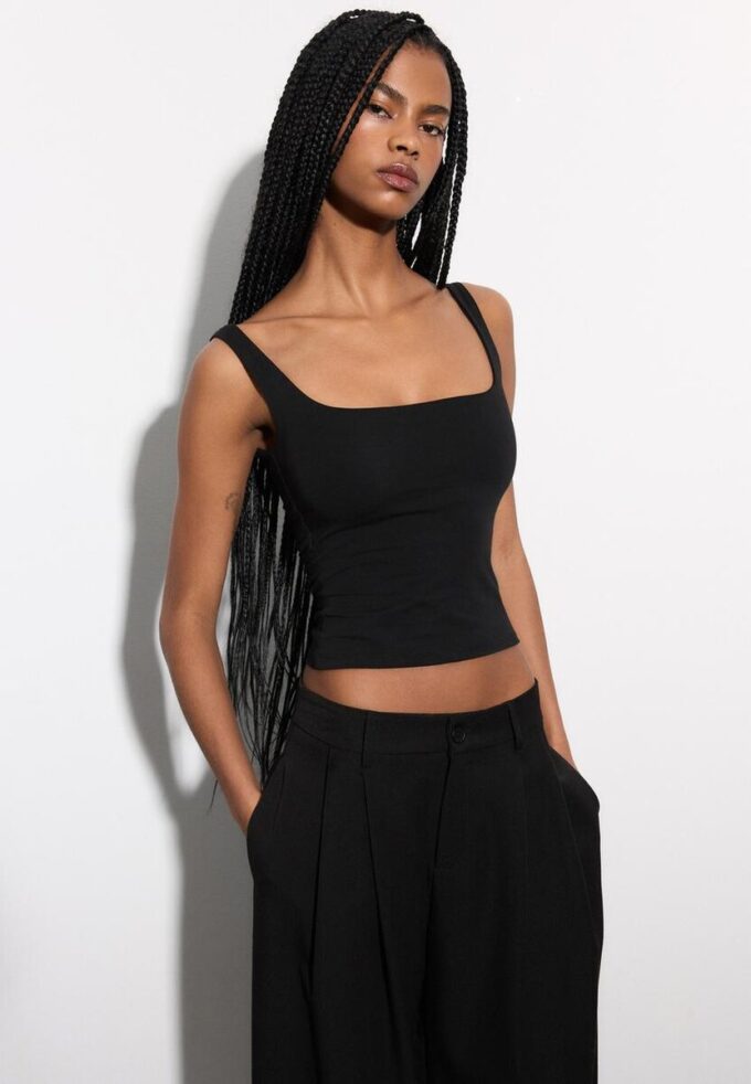 Top s širokými ramínky