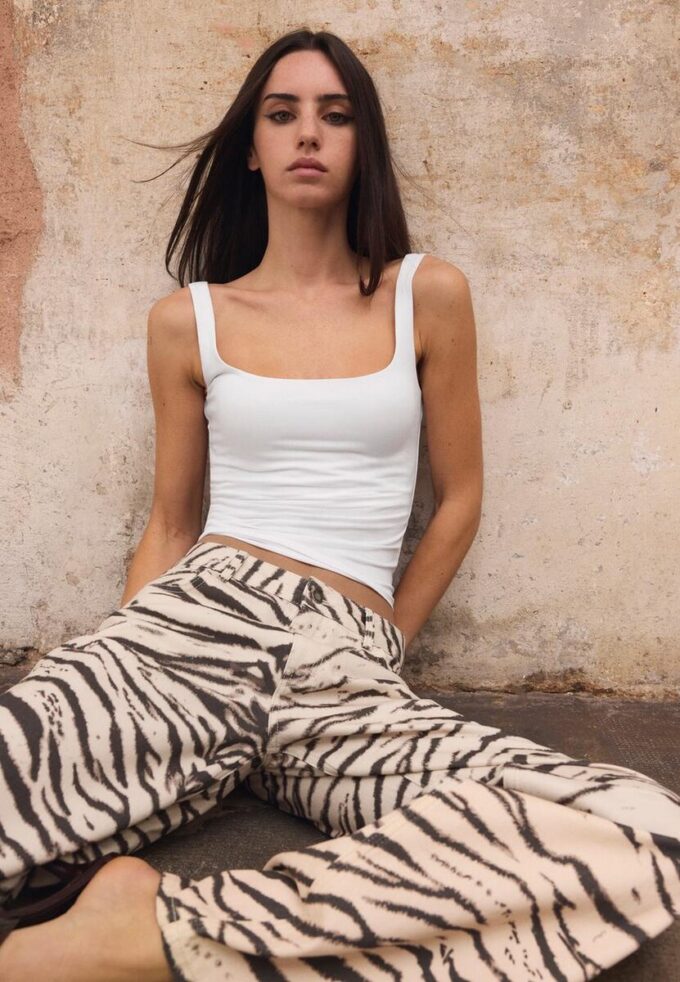 Top s širokými ramínky