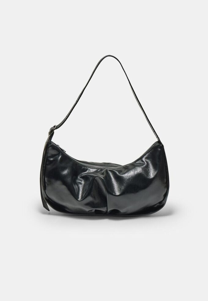 Třpytivá plisovaná taška přes rameno