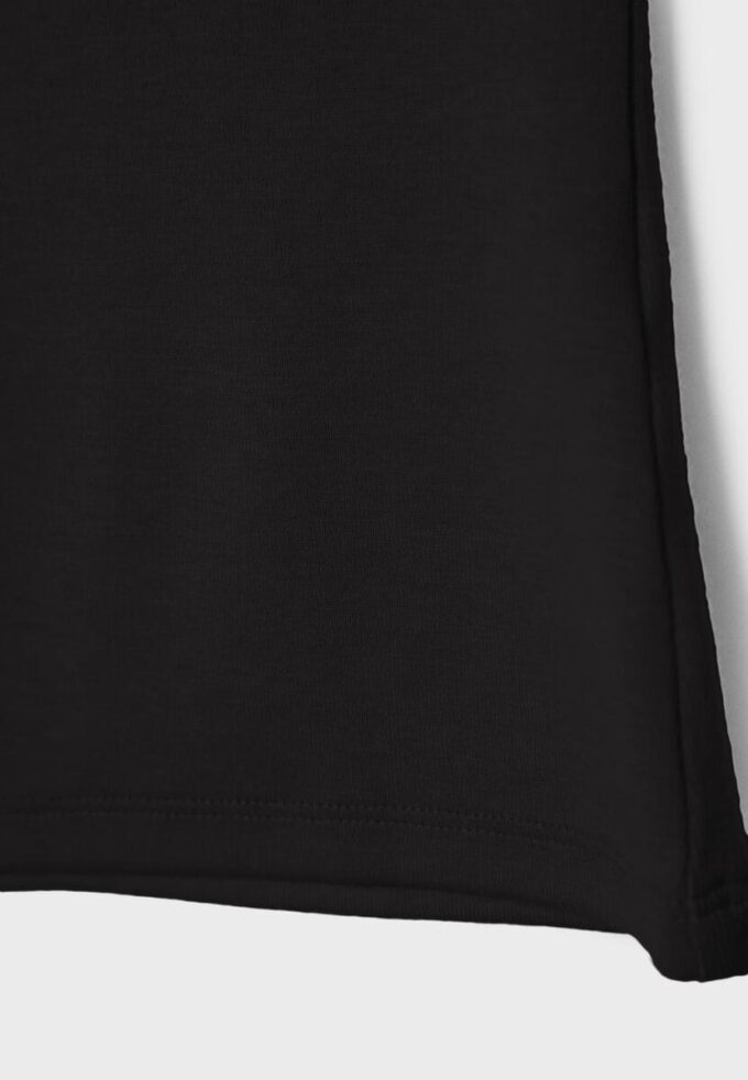 Tričko bez rukávů s trychtýřovým výstřihem