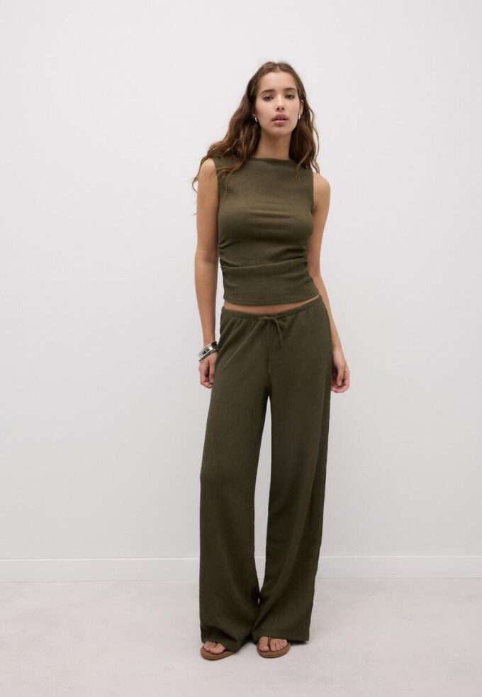 Tričko s řasením a texturou