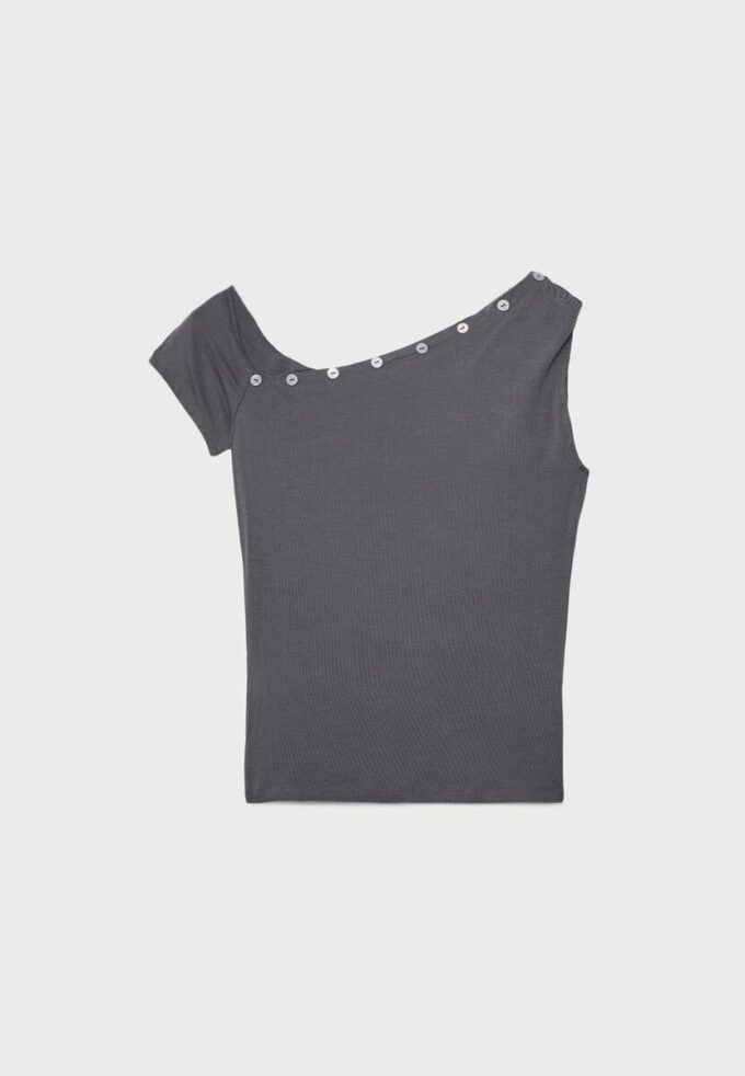 Tričko s asymetrickým zapínáním na knoflíky