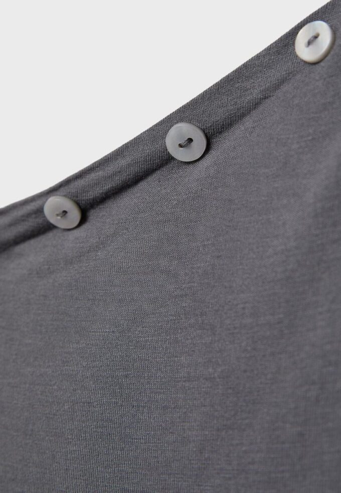 Tričko s asymetrickým zapínáním na knoflíky