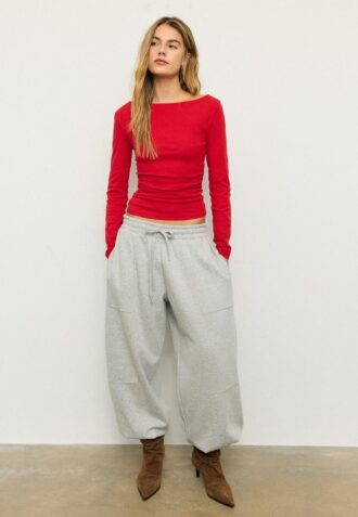 Tričko s dlouhým rukávem a řasením Tričko s dlouhým rukávem a řasením