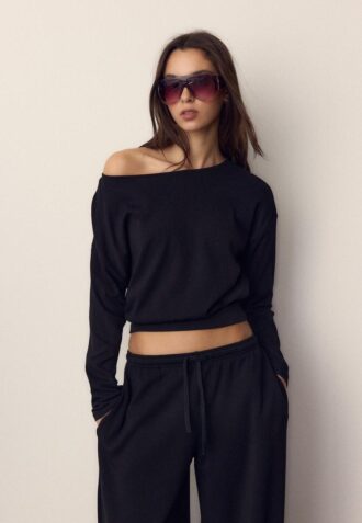 Tričko s dlouhým rukávem, výstřihem do V a lemem ve stylu kummerbundu