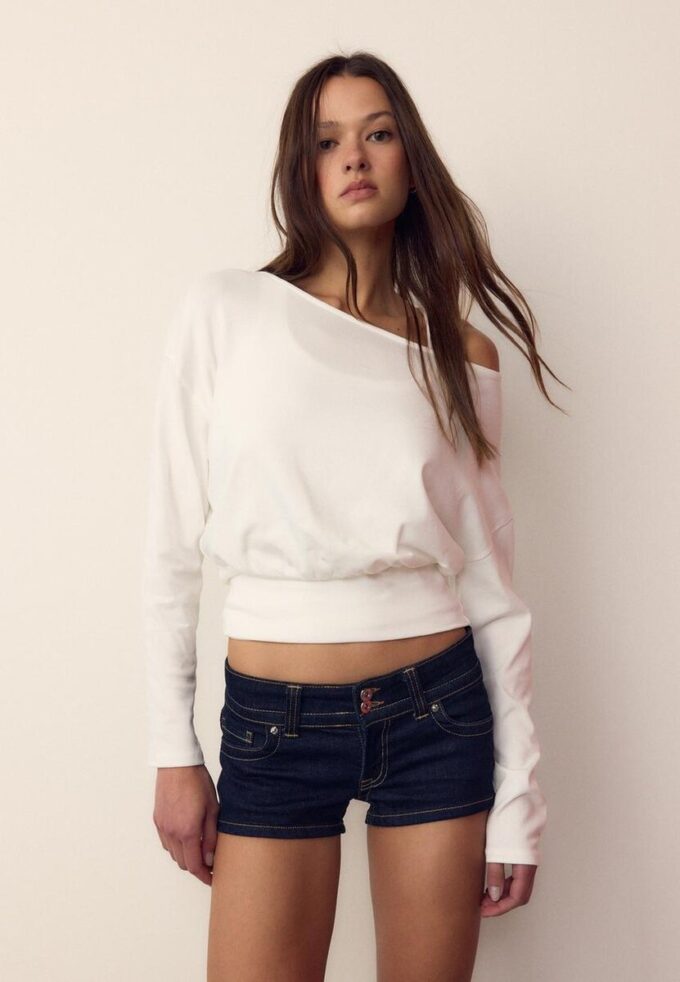 Tričko s dlouhým rukávem, výstřihem do V a lemem ve stylu kummerbundu