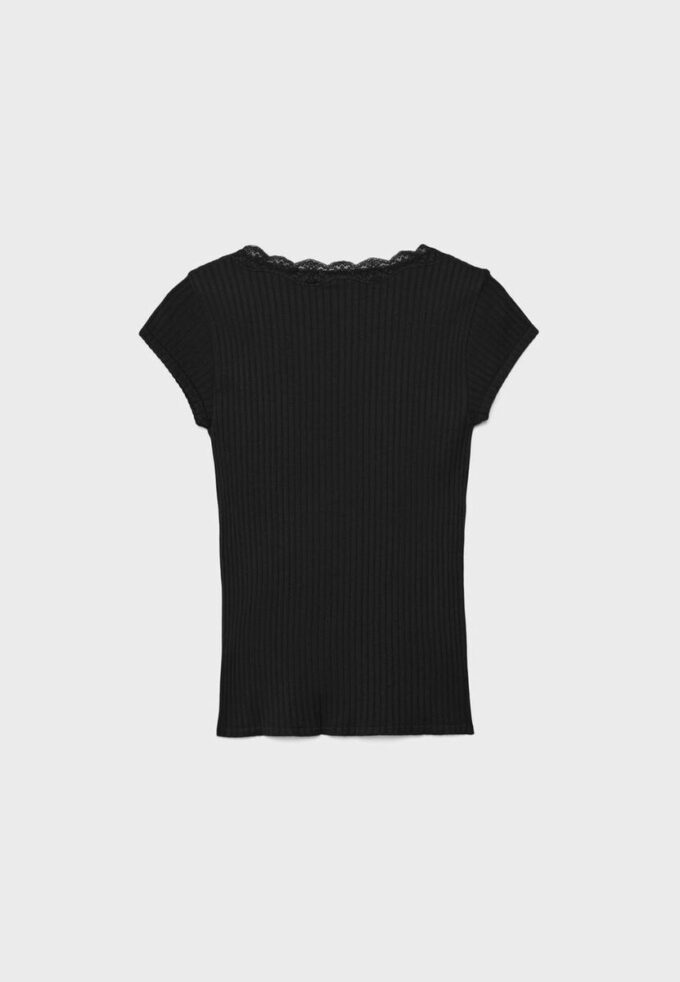 Tričko s kraťasy a výstřihem do V