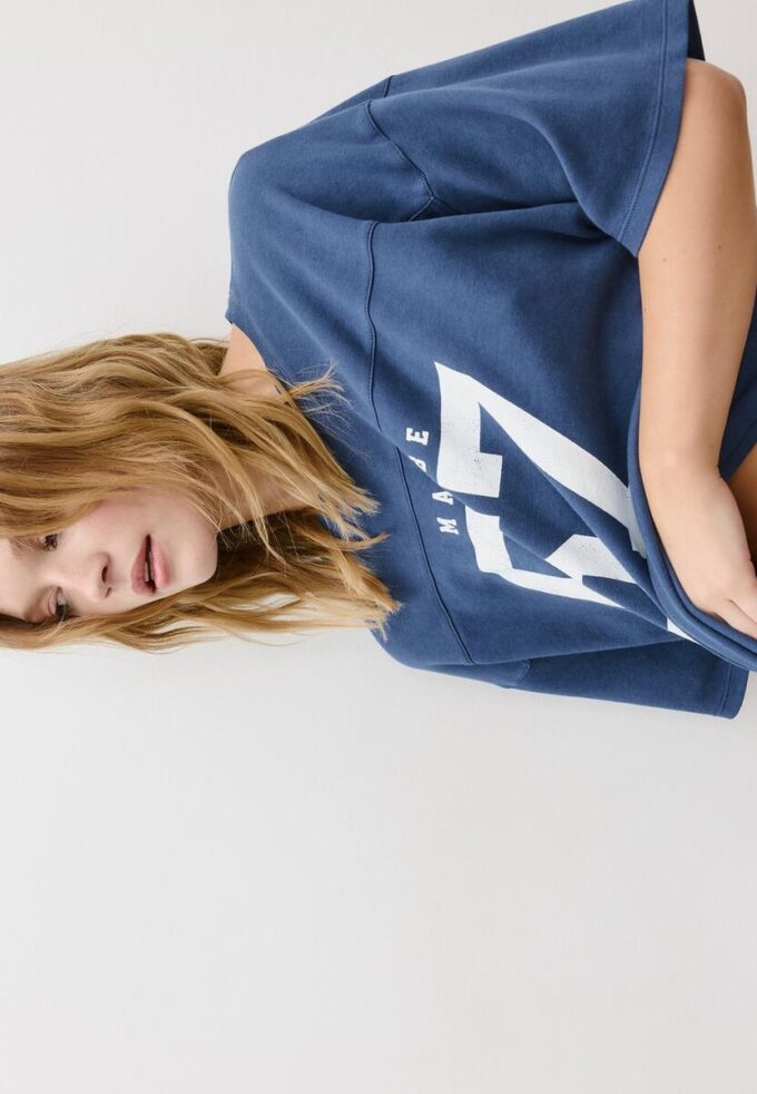 Tričko s krátkým rukávem a grafickým detailem