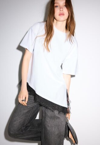 Tričko s krátkým rukávem a krajkovým lemem