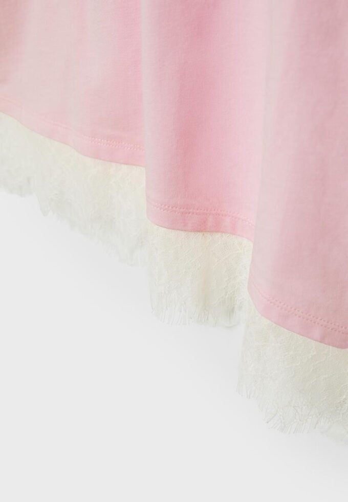 Tričko s krátkým rukávem a krajkovým lemem Tričko s krátkým rukávem a krajkovým lemem